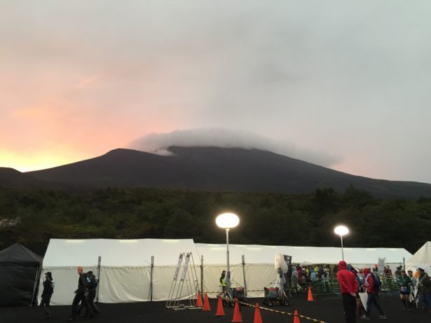 中止が決まった富士山